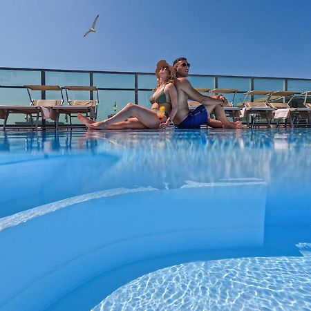 Hotel Universal Каттоліка Екстер'єр фото
