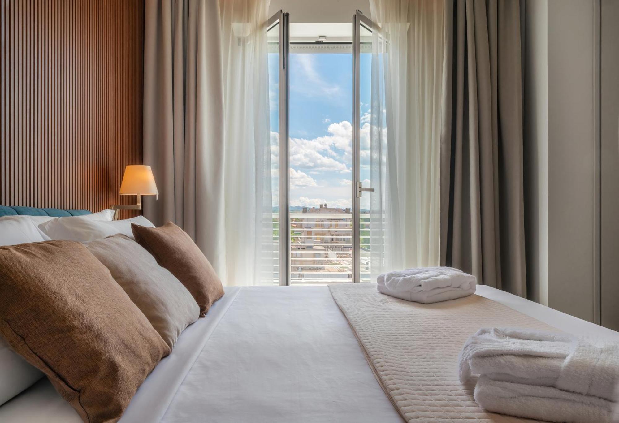 Hotel Universal Каттоліка Екстер'єр фото