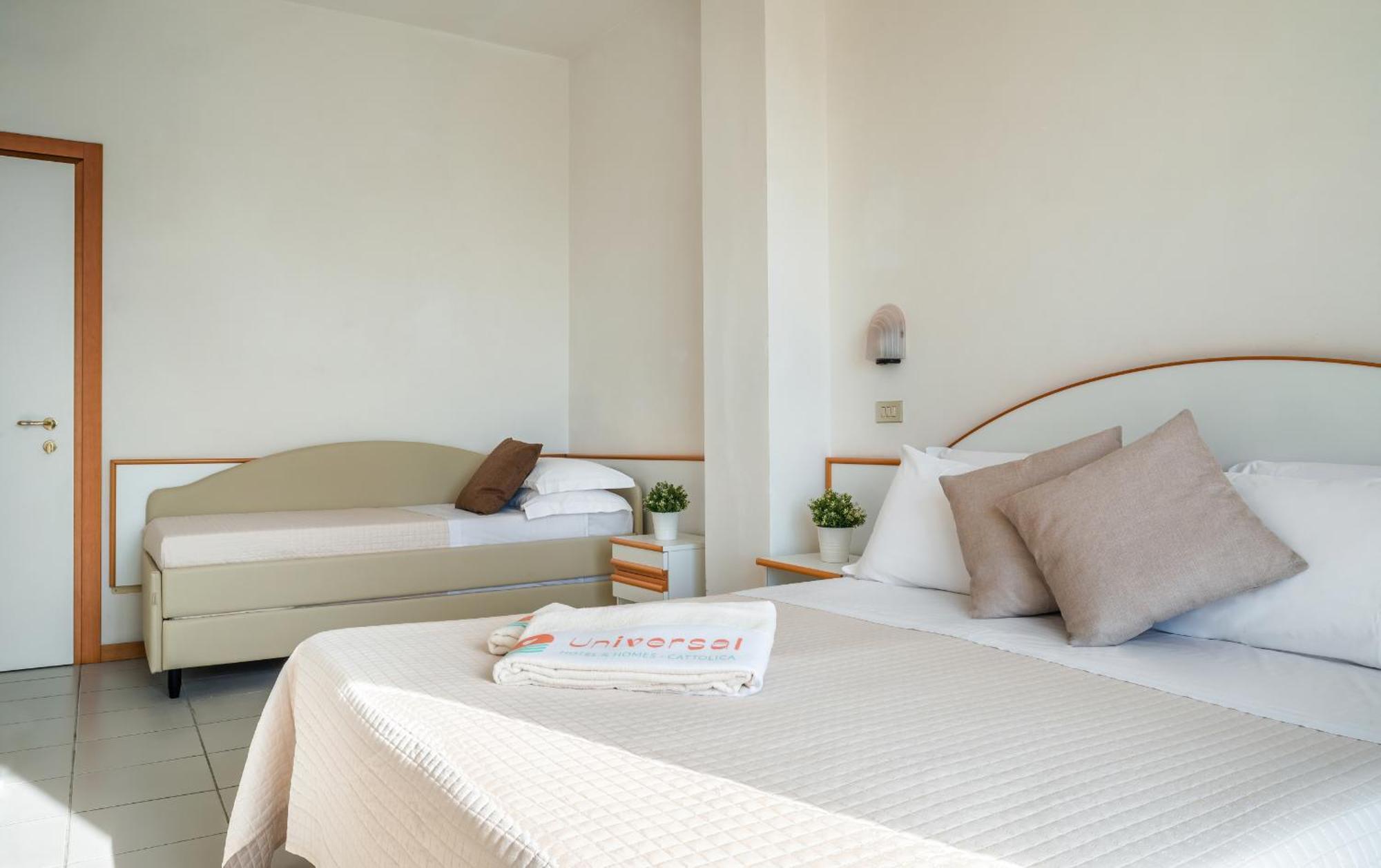 Hotel Universal Каттоліка Екстер'єр фото