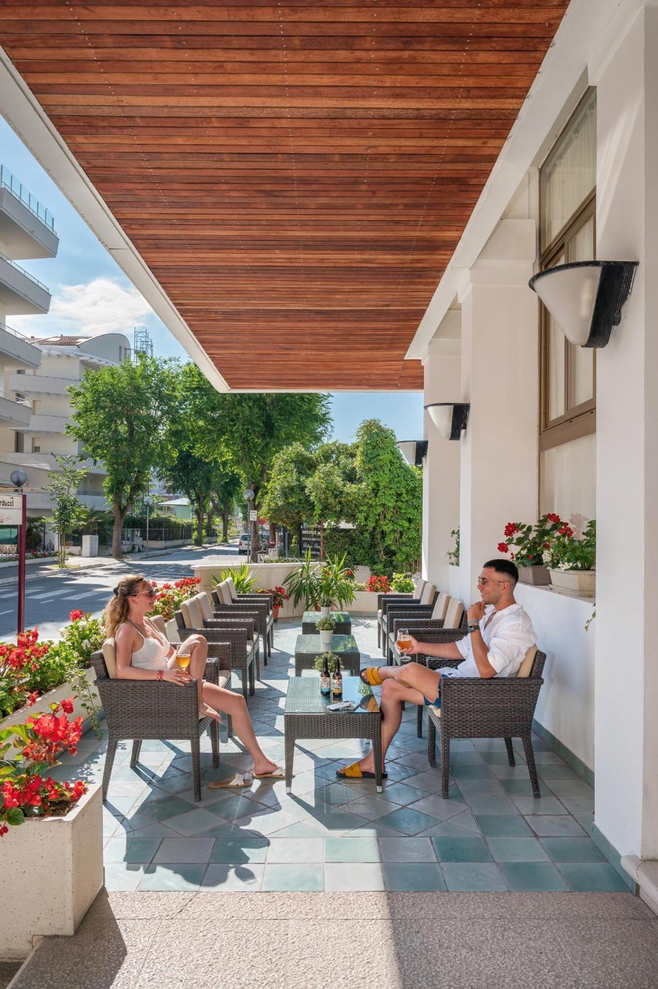 Hotel Universal Каттоліка Екстер'єр фото