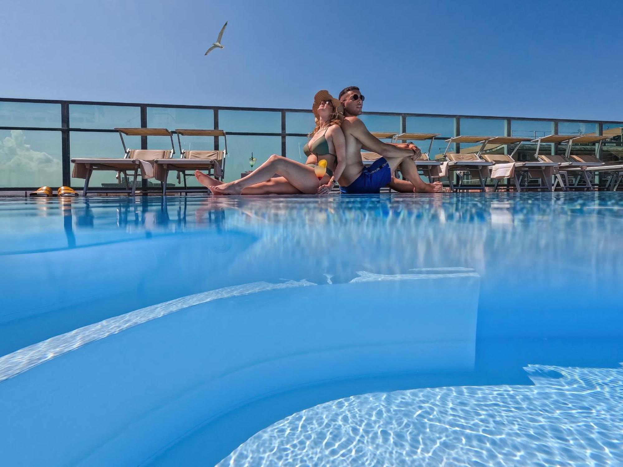 Hotel Universal Каттоліка Екстер'єр фото